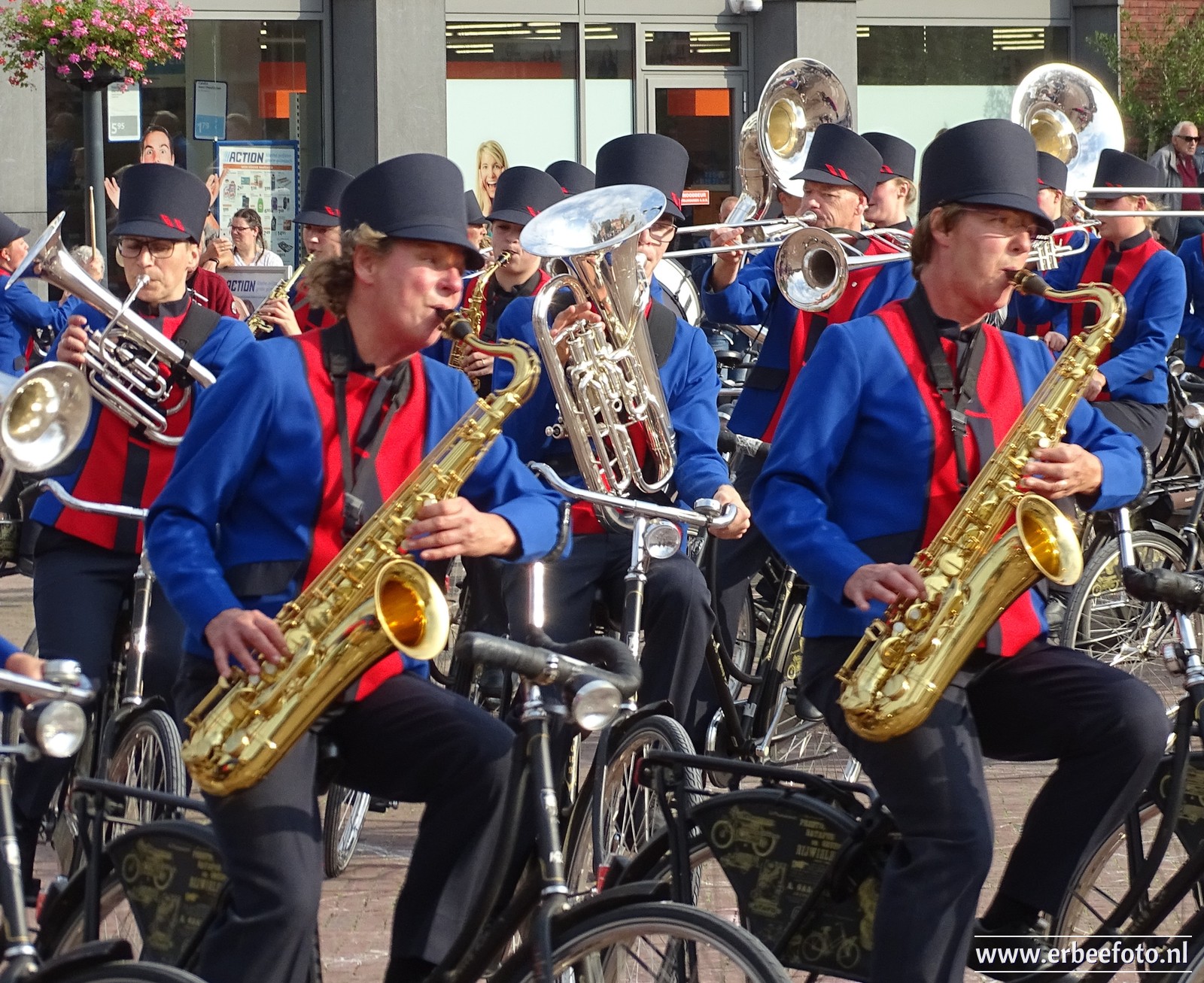 Bicycle Showband Crescendo