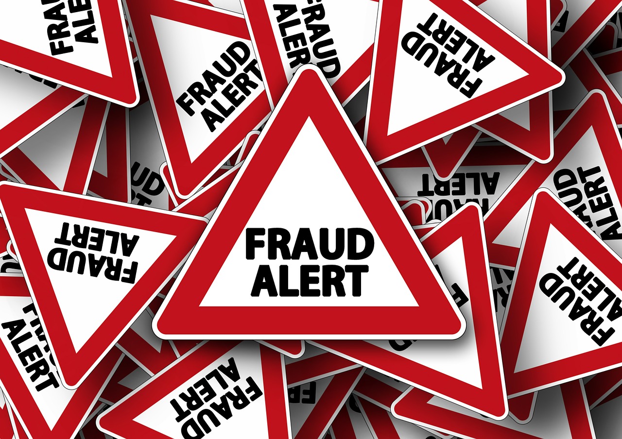 fraude email alert scam Afbeelding van Gerd Altmann via Pixabay
