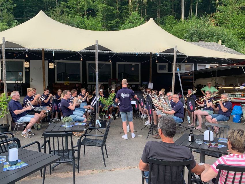 Zomertour Blaast de Bazuin Surhuisterveen