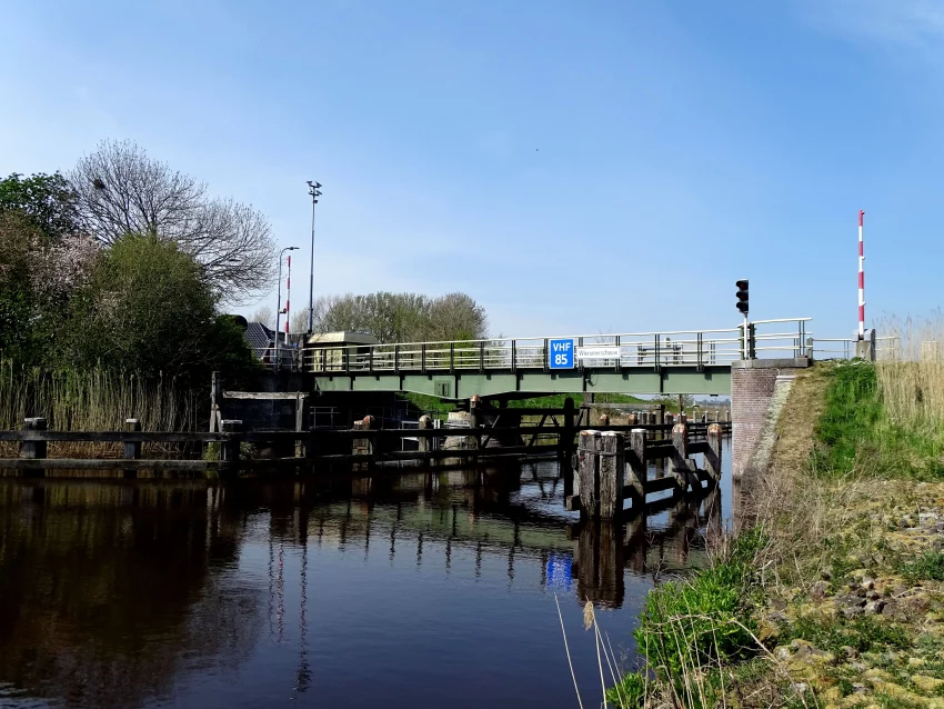 Brug Wierumerschouw