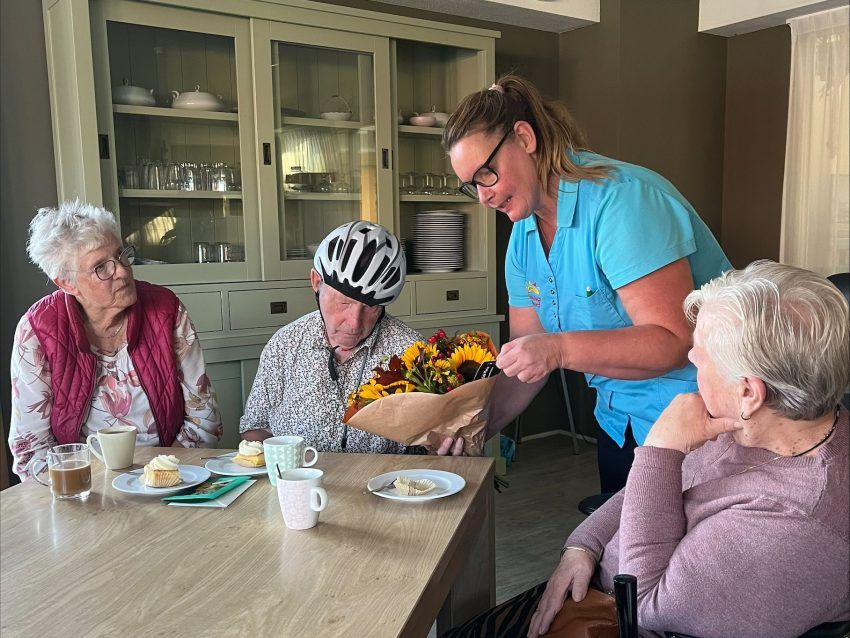 Gerrit Post 60 jaar bewoner Zonnehuis