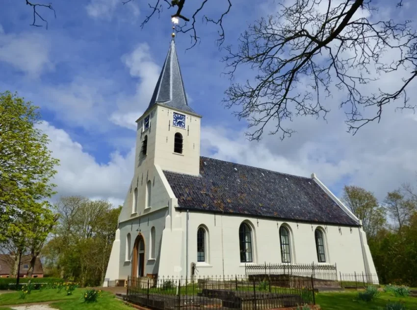Kerk Vierhuizen (c)R. Brinkman
