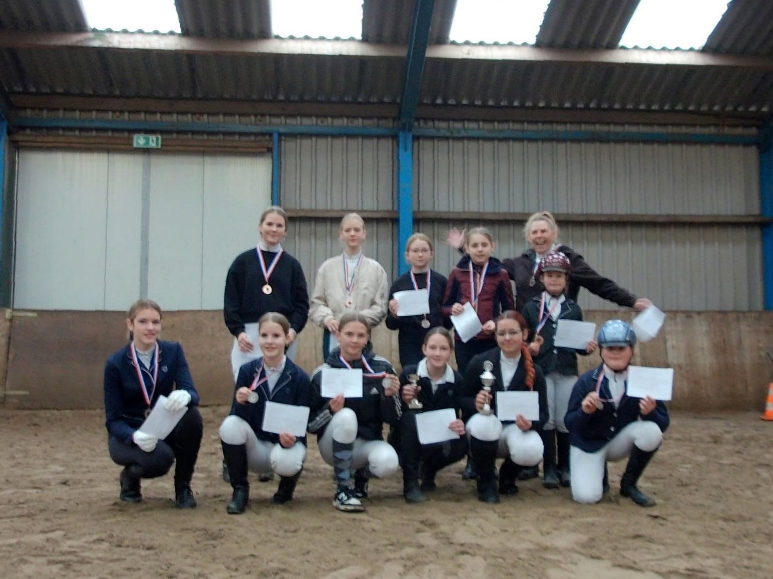 Super Gezellige Spring en Dressuur Wedstrijden bij Manege Opende